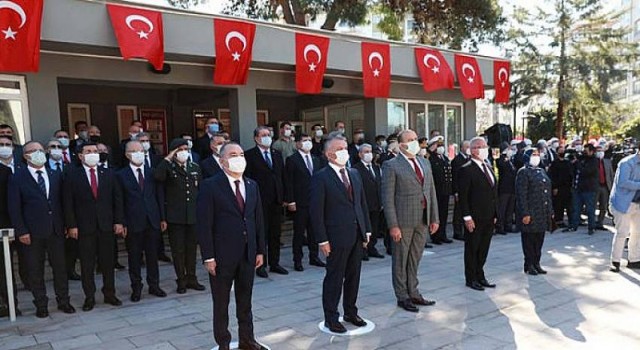 Antalya’da Çanakkale Zaferi’nin 106’ıncı yılı törenlerle kutlandı