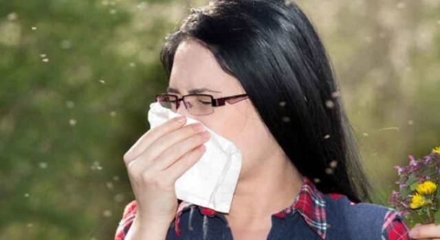 Baharın Gelmesiyle Birlikte Göz Alerjisi ve Alerjik Nezle Belirtileri Şiddetlenebilir ve Koronovirüs Bulaşma Riski Artabilir