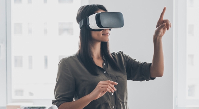 GİYİLEBİLİR TEKNOLOJİLERE BU YIL 80 MİLYAR DOLAR HARCANACAK