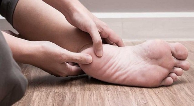 Hareketsizlik Kadar Uzun Süre Ayakta Durmak da Sağlık Sorunlarına Neden Olabiliyor