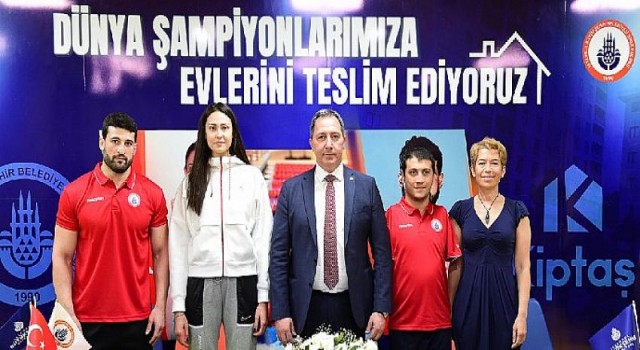 İstanbul BBSK, Dünya Şampiyonlarına evlerini teslim etti