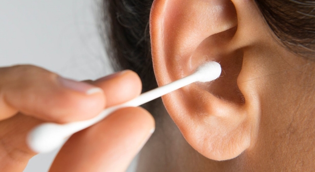 Kulak temizleme çubuklarını kullanırken dikkat