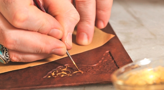 Sanatın ve Sanatkârın İzinde