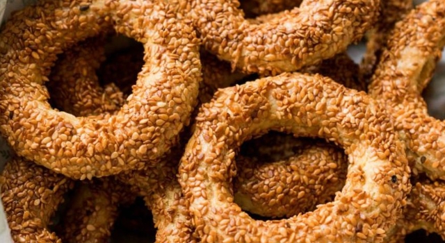 TARİHİ TATLICI KANDİL SİMİDİNİN HİKAYESİNİ VE KÜLTÜRÜNÜ ANLATTI