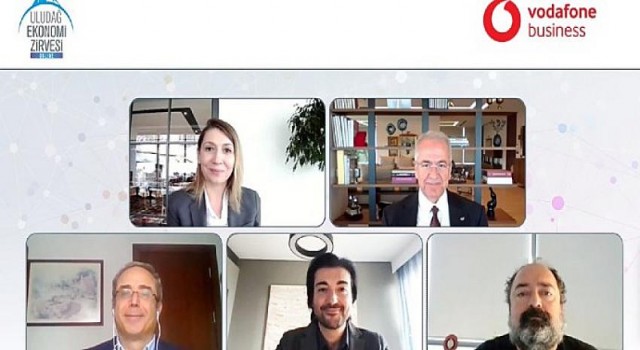 Uludag Ekonomi Zirvesi’nde dijitalleşmenin şirketlere etkisi konuşuldu