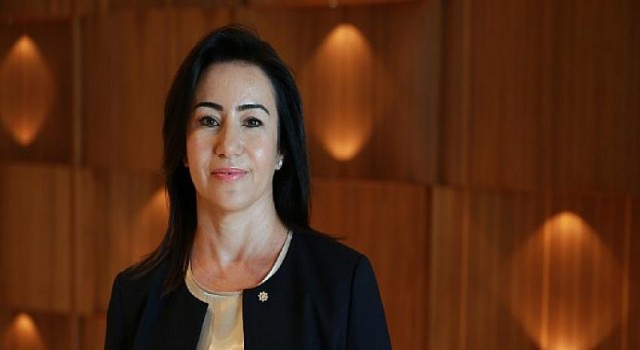 DenizBank’tan Mastercard iş birliğiyle Türkiye’nin ilk Metal Kredi Kartı