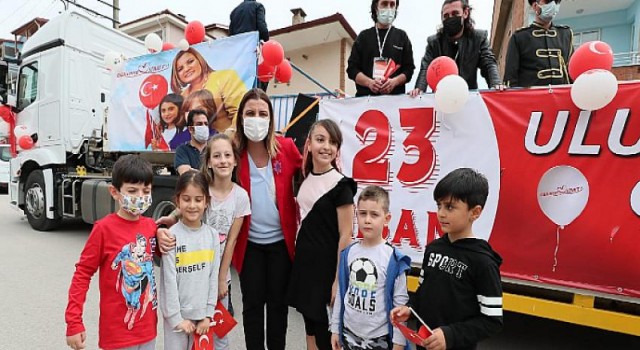 Fatma Kaplan Hürriyet 23 Nisan’ı Tır İle Dolaşarak Kutladı