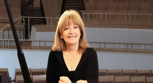 Hey Gidi Yıllar Kitabı Türkiye’nin Yakın Tarihine Işık Tutuyor