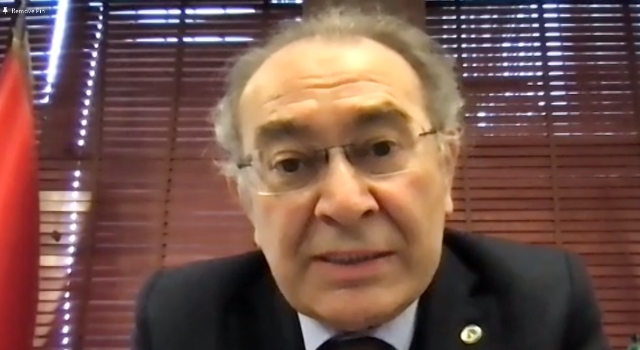 Prof. Dr. Nevzat Tarhan: “Hayat yolunun fenerlerini eve kapattık”