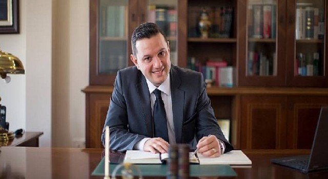 “Atatürk’e hakaret vatan hainliğidir”