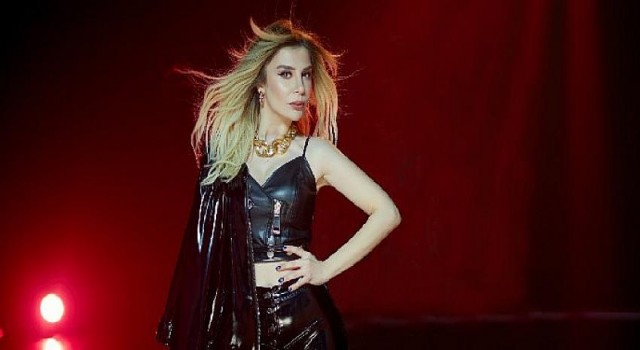 AyçaM Yaza Bomba Gibi Geliyor