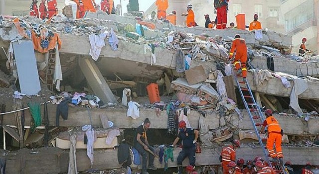 İzmir Mülkiyeliler deprem planlarının geniş katılımla yapılmasını istedi