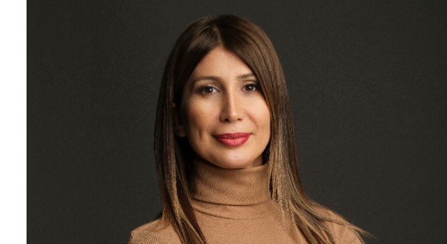 KENDİNE İNANAN VE GÜVENENLER ​​​​​​​MUTLULUĞA ULAŞIYOR