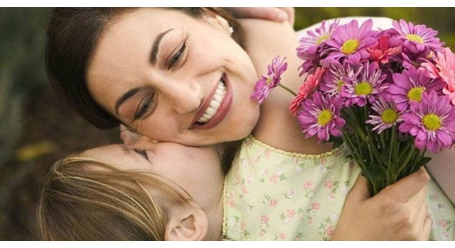 Sağlıklı Anne Çocuğunu Adım Adım Kendinden Uzaklaştıran Annedir