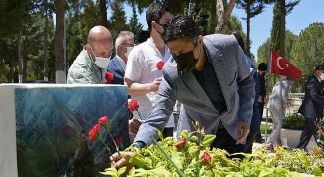 Şehitliğe ve Şehit Ailelerine Bayram Ziyareti