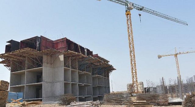 Aliağa’da TOKİ Konutları Yükseliyor