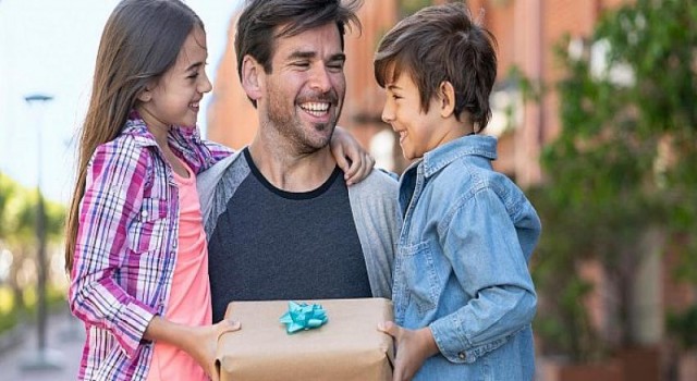 Babalara daha az hediye alınıyor