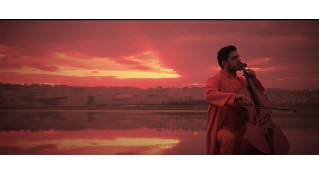 ÇETİN ÇETİNTAŞ “MOOLA MANTRA” PARÇASIYLA