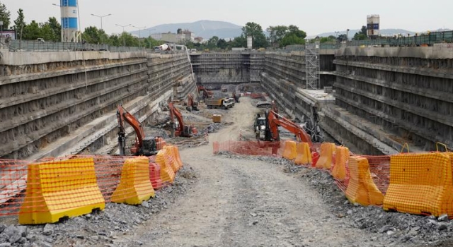 İMAMOĞLU’NDAN “İBB METRO HATTINI DURDURDU” İDDİALARINA YANIT: “ONAY ÇIKTIĞINDA VE KREDİ BULUNDUĞUNDA ÇALIŞMALAR BAŞLAYACAK”