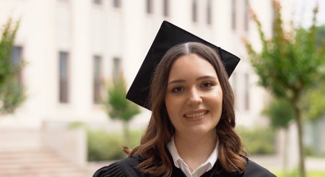 Koç Üniversitesi 26 ve 27’inci Dönem Mezunlarını Verdi