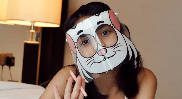 KRAL ŞAKİR HILTON OTELLERİNDE ÇOCUKLARLA BULUŞUYOR