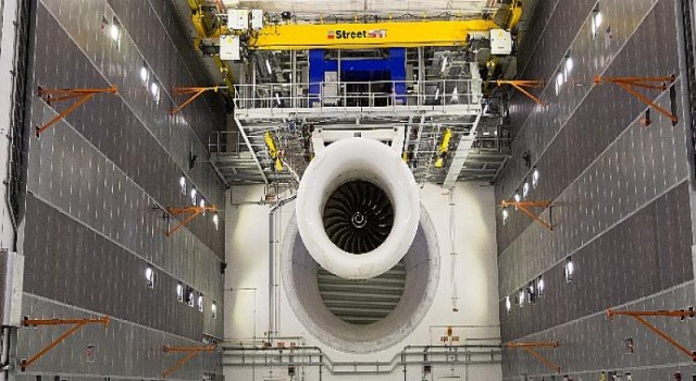 Rolls-Royce sınıfının en büyük tesisini açtı