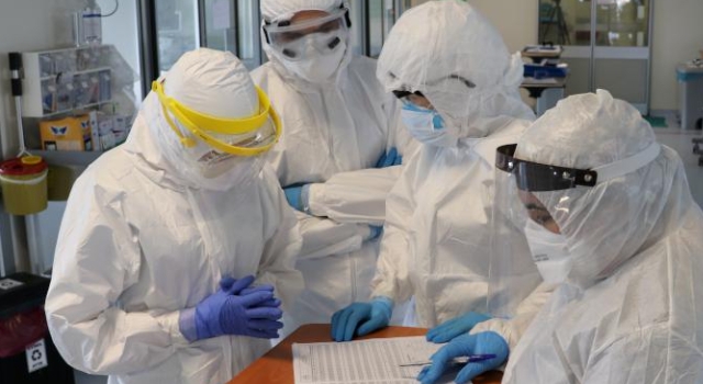 SAĞLIK ÇALIŞANLARINA COVID EK ÖDEMELERİ ADİL DAĞITILMIYOR