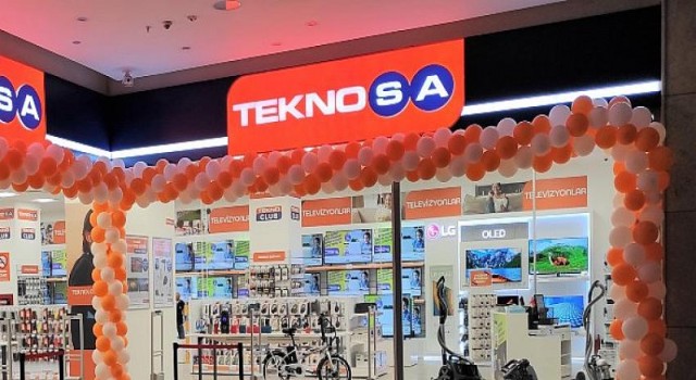 Teknosa bir haftada iki mağaza birden açtı