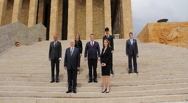 TKYD Heyeti Anıtkabir’i ziyaret etti