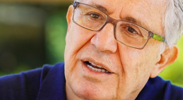 TOPLUMU DEĞİŞTİREN VE DÖNÜŞTÜREN SORUNLAR ZÜLFÜ LİVANELİ’NİN YENİ ROMANI “BALIKÇI VE OĞLU”NDA