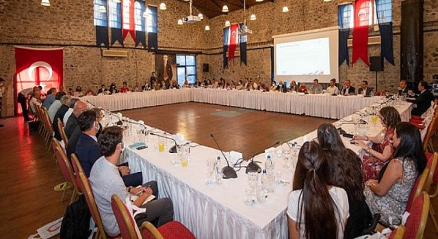 Başkan Soyer 20 ülkenin diplomatik temsilcileriyle Kültür Zirvesi hazırlıklarını konuştu