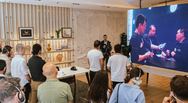 Phoenix Store, ilk fiziksel mağazasını İstanbul'da açarak Türkiye pazarına giriş yaptı.