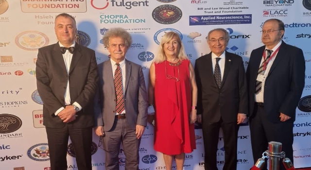 Üsküdar Üniversitesi akademisyenleri SBMT Zirvesi’ne katıldı