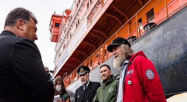 Rosatomflot’un Buzkıranı “50 Let Pobedy” Fedor Konyukhov’un Kutup Gezisini Destekledi