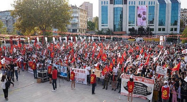 Binlerce boyun eğmeyen Kartal’da ”Şimdi Sosyalizm Zamanı” demek için buluştu!