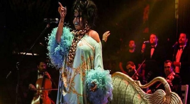 Bülent Ersoy’dan Kıbrıs’ta mahsur kalan orkestrasına maddi yardım!