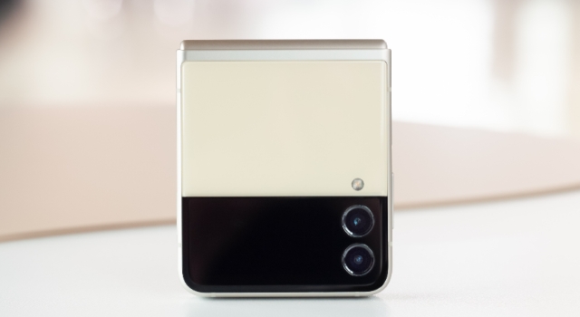 Galaxy Z Fold3 5G ve Galaxy Z Flip3 5G’nin mağazalardaki satışı başladı!