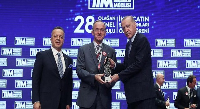 Toyota Otomotiv Sanayi Türkiye’ye ihracat şampiyonu ödülü