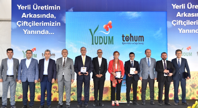 YEREL AYÇİÇEĞİ TOHUMU GELİŞTİRİLMESİNDE DÖNÜM NOKTASI OLAN PROJEDE İLK HASAT YAPILDI 