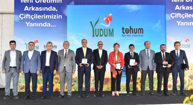 YEREL AYÇİÇEĞİ TOHUMU GELİŞTİRİLMESİNDE DÖNÜM NOKTASI OLAN PROJEDE İLK HASAT YAPILDI 