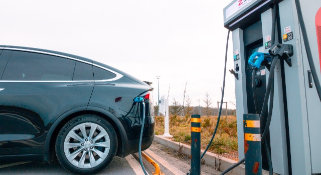 Zorlu Enerji, sıfır emisyonlu kesintisiz ulaşımın formülü ZES yatırımlarını genişletiyor