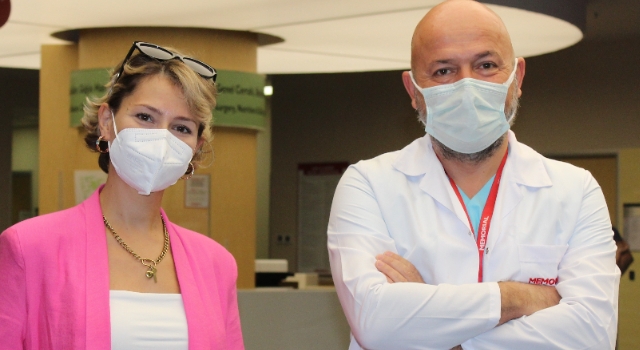 EŞİNİN HASSASİYETİ MEME KANSERİ OLAN GENÇ KADININ HAYATINI KURTARDI