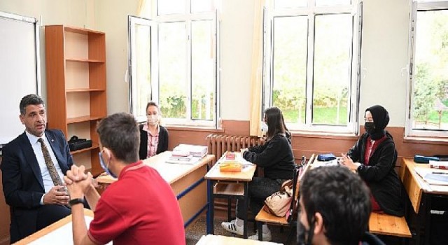 Başkan Kocaman Maşıkiye Anadolu Lisesi’nde