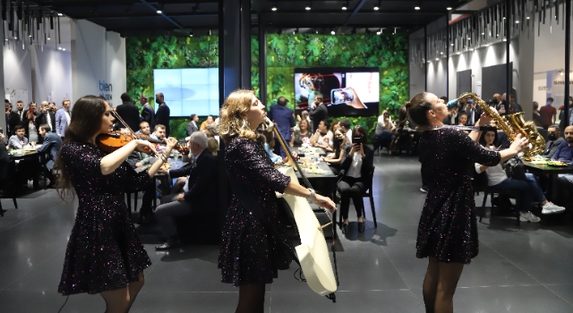 Bien, tasarım harikası koleksiyonlarıyla UNICERA 2021’in gözdesi oldu