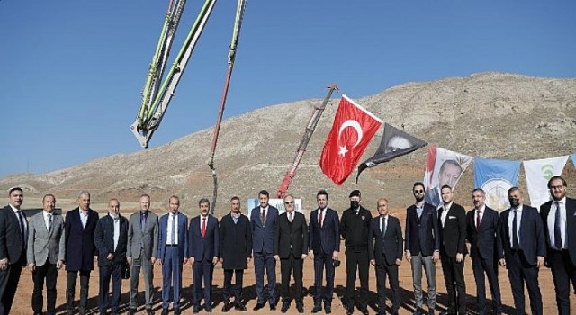 Biotrend Enerji’nin Sivas’taki Yeni Topraksız Cam Sera Yatırımının İlk Temeli Atıldı!