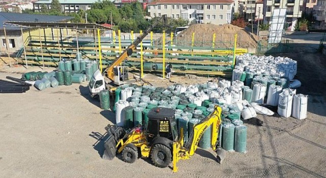 Darıca Nene Hatun Stadında batı tribününün montajına başlandı