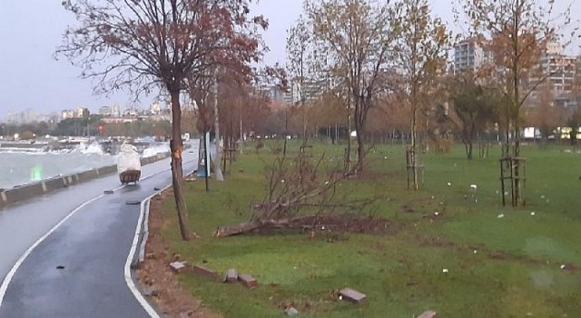 İstanbul’da fırtına 17:00’ye kadar etkili olacak
