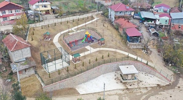 İzmit Sepetçiler Köyündeki yeni parkta sona doğru