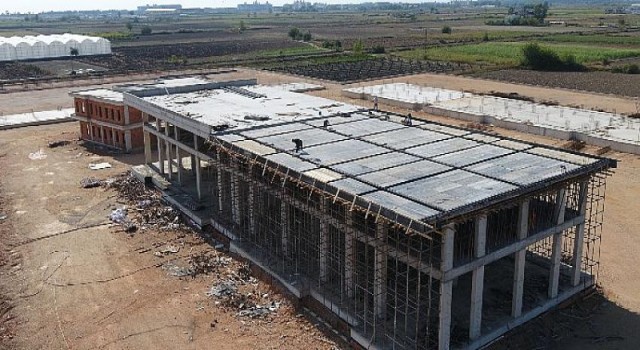 Manavgat Toptancı Hali’nde bloklar ortaya çıkmaya başladı