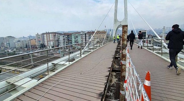 Mimar Sinan Üstgeçidinde ahşap kaplamalar sökülüyor